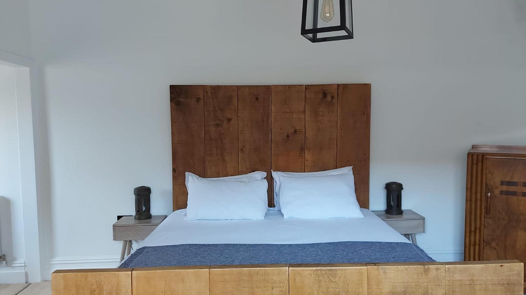 Superking Size Centre En-suite + Parking Homestay *